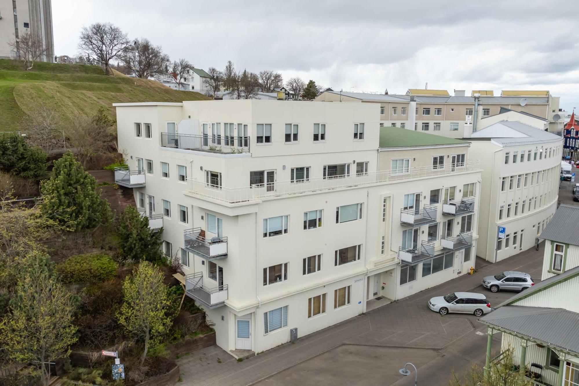 Charming Deluxe Apartment Akureyri Rum bild