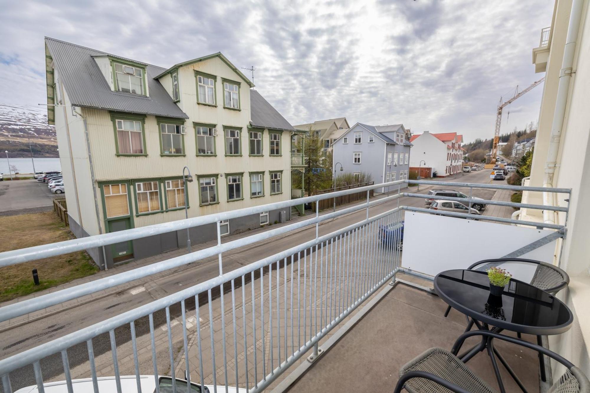 Charming Deluxe Apartment Akureyri Rum bild