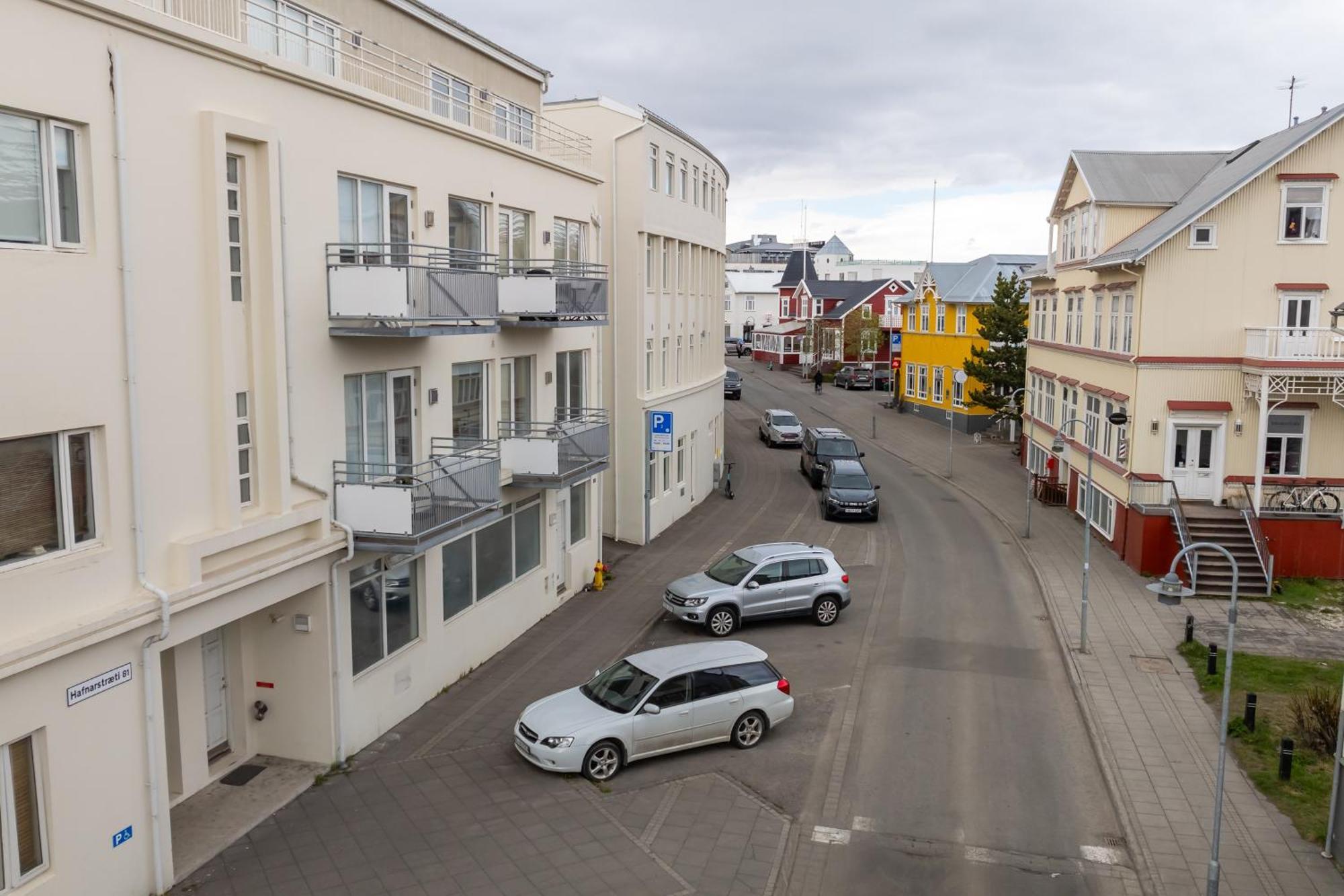 Charming Deluxe Apartment Akureyri Rum bild